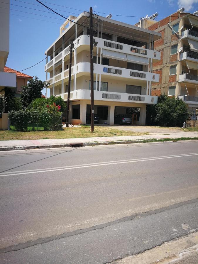 Jenny'S Luxury Flat Near The Center & Beach Каламата Екстериор снимка