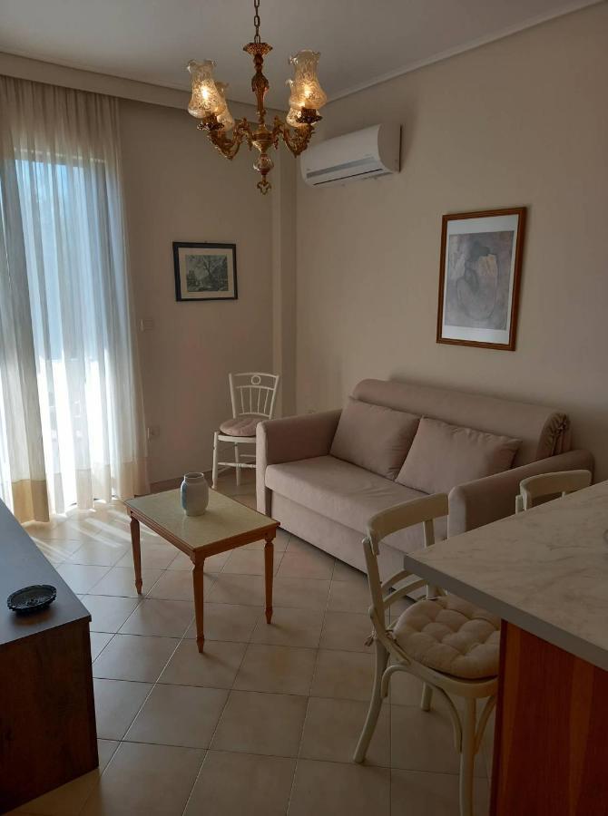 Jenny'S Luxury Flat Near The Center & Beach Каламата Екстериор снимка