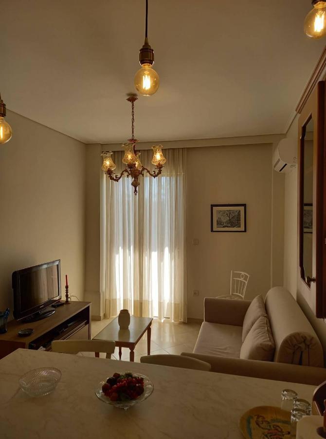 Jenny'S Luxury Flat Near The Center & Beach Каламата Екстериор снимка